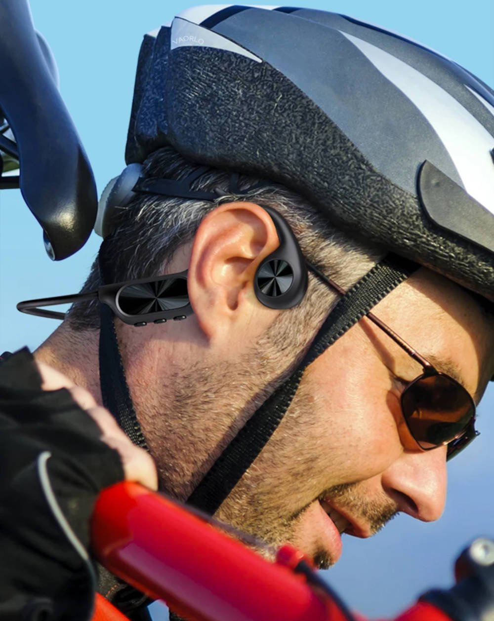 Waterproof bone conduction headphone