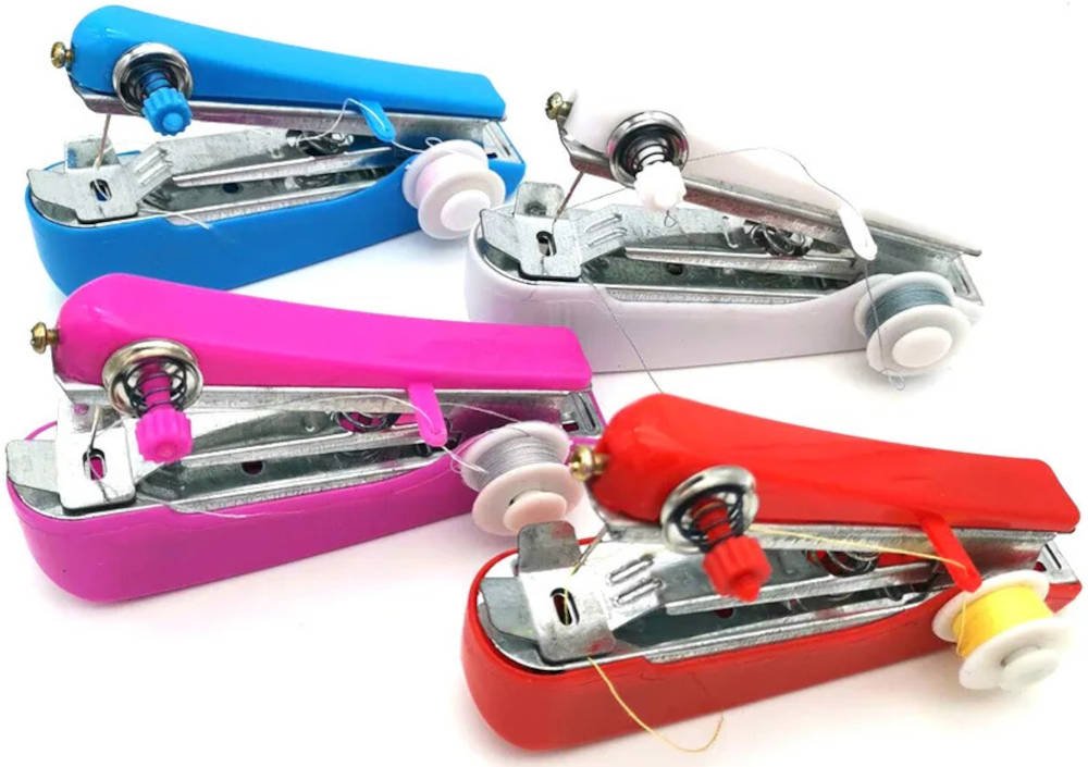 Handheld manual sewing machine